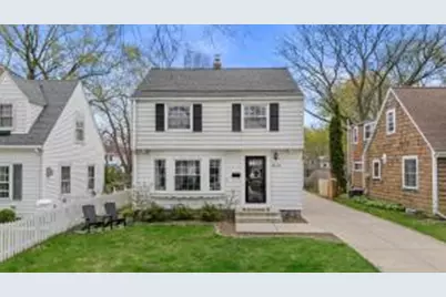 4634 N Idlewild Ave, Whitefish Bay, WI 53211 - Photo 1
