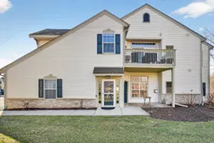 996 Bedford Ct, Racine, WI 53406 - Photo 1