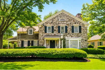 225 W Nokomis Ct, Fox Point, WI 53217 - Photo 1