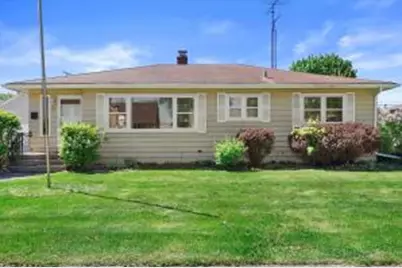 1715  26th St, Kenosha, WI 53140 - Photo 1