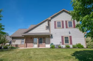 W170N5526 Ridgewood Dr, Menomonee Falls, WI 53051 - Photo 1