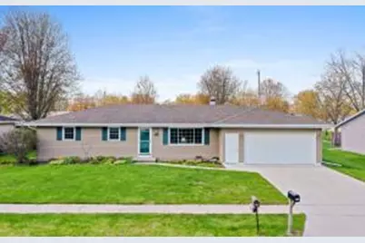 1334  Irving Cir, Manitowoc, WI 54220 - Photo 1