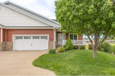 827  Barson Ct, Onalaska, WI 54650 - Photo 1