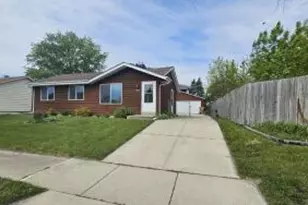 5304 58th Ave, Kenosha, WI 53144 - Photo 1