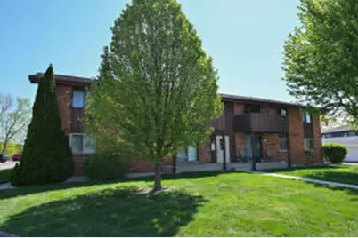 10352 W Whitnall Edge Ct, Franklin, WI 53132 - Photo 1