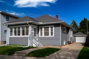 1517 W Lawn Ave, Racine, WI 53405 - Photo 1