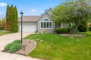 1803 Wexford Ln, Waukesha, WI 53186 - Photo 1