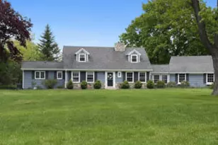 306 E North Point Rd, Mequon, WI 53092 - Photo 1
