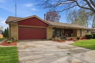 2211 Markham St, Manitowoc, WI 54220 - Photo 1