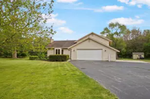 S92W35305 Barbary Ct, Eagle, WI 53119 - Photo 1