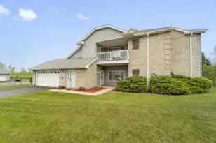 6884 S Rolling Meadows Ct, Oak Creek, WI 53154 - Photo 1