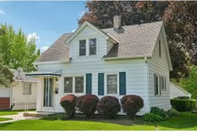 4033 N 93rd St, Wauwatosa, WI 53222 - Photo 1