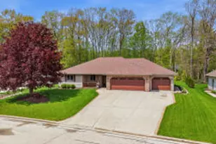 1616 Sandstone Ln, Howards Grove, WI 53083 - Photo 1
