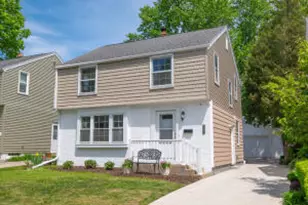 4508 N Woodruff Ave, Shorewood, WI 53211 - Photo 1