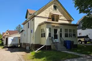 305 N Montgomery St, Watertown, WI 53094 - Photo 1