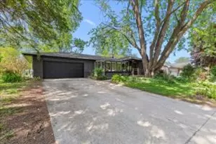 234 Green Valley Pl, West Bend, WI 53095 - Photo 1