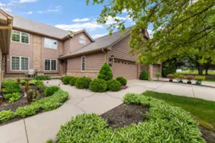 7519 W Mallory Way, Franklin, WI 53132 - Photo 1