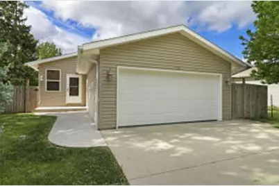 209 E Chestnut St, Salem Lakes, WI 53170 - Photo 1
