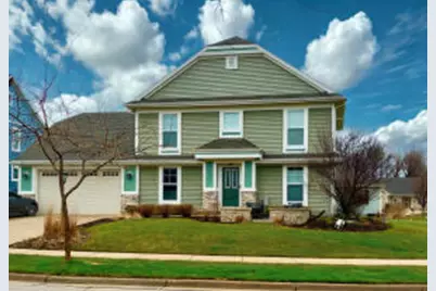 3272 E Koenig Ave, Saint Francis, WI 53235 - Photo 1