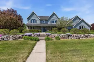1128 S Silverbrook Dr, West Bend, WI 53095 - Photo 1