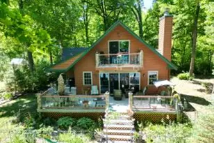 1614 Sugar Island Rd, Summit, WI 53066 - Photo 1