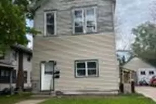 1223 S 8th St, Manitowoc, WI 54220 - Photo 1