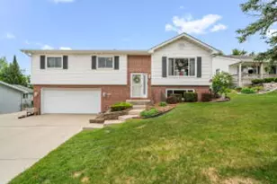 3227 Windsor Pl, West Bend, WI 53090 - Photo 1