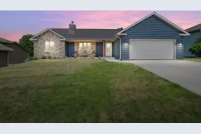 230  Thurow Dr, Oconomowoc, WI 53066 - Photo 1
