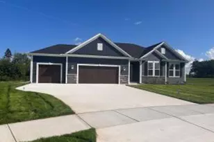 9628 S Sophia Ct, Franklin, WI 53132 - Photo 1