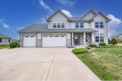 1480  Prairie Creek Blvd, Oconomowoc, WI 53066 - Photo 1