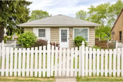 632  Park Ave, South Milwaukee, WI 53172 - Photo 1