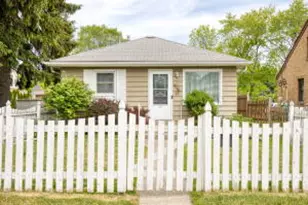632 Park Ave, South Milwaukee, WI 53172 - Photo 1