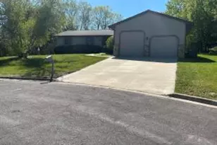201 Pauquette Dr, Poynette, WI 53955 - Photo 1