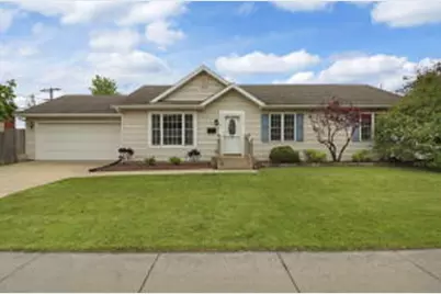 5117  58th St, Kenosha, WI 53144 - Photo 1