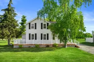 808 E Fitzsimmons Rd, Oak Creek, WI 53154 - Photo 1