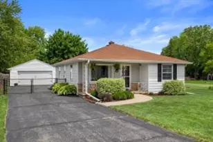 1438 Johnson Ave, Racine, WI 53402 - Photo 1
