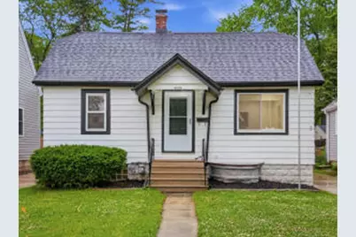 4626 N River Park Blvd, Glendale, WI 53209 - Photo 1