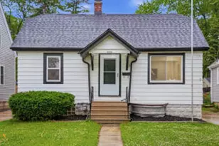 4626 N River Park Blvd, Glendale, WI 53209 - Photo 1