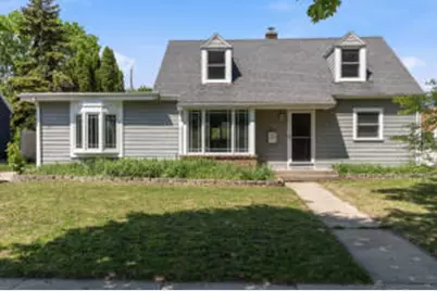 219  Summit Dr, Port Washington, WI 53074 - Photo 1