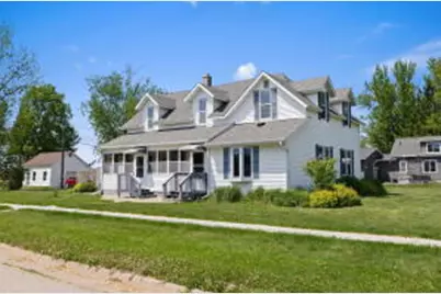 201 W Hogg St, Melrose, WI 54642 - Photo 1