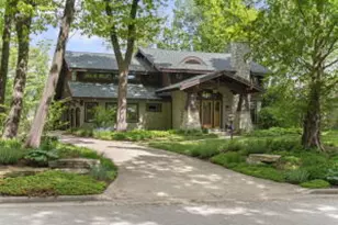 7541 S Cambridge Dr, Franklin, WI 53132 - Photo 1