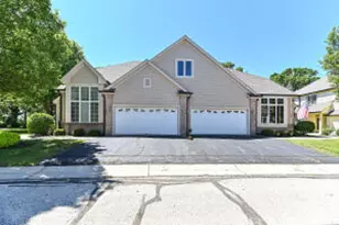 411 Meadowdale Dr, Waukesha, WI 53188 - Photo 1