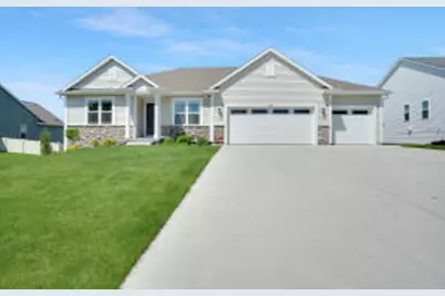 625  Mary Way, Slinger, WI 53086 - Photo 1