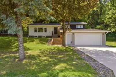 514  Oak Forest Dr, Onalaska, WI 54650 - Photo 1