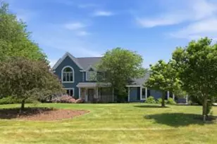 W330N5888 Cedar Bay Dr, Merton, WI 53058 - Photo 1
