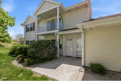 727  Wood River Ct, West Bend, WI 53095 - Photo 1