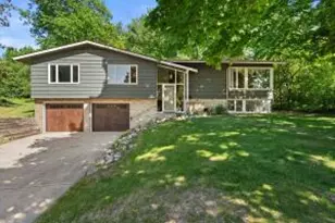 N89W17089 Highland Ct, Menomonee Falls, WI 53051 - Photo 1