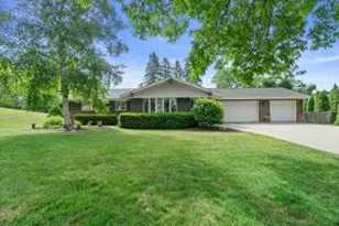 3560 Goetz Dr, Brookfield, WI 53005 - Photo 1