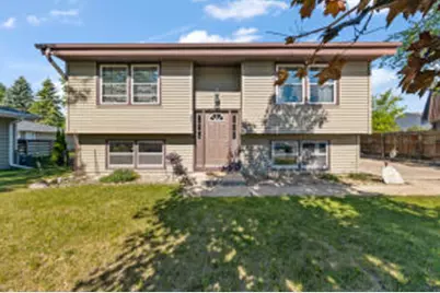 855  Lois Ct, Hartford, WI 53027 - Photo 1