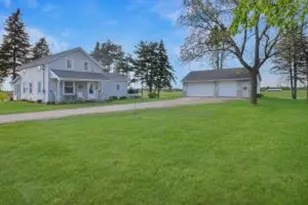 5450 Beechnut Dr, Wayne, WI 53040 - Photo 1